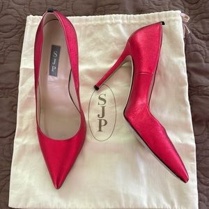 SJP by Sarah Jessica Parker Poison red Fawn 38.5